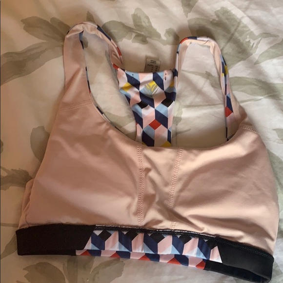 Geometric Pattern Sport Bra - Picture 3 of 4